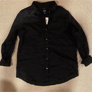 GAP women’s size Medium black 100% linen shirt button up new with tags